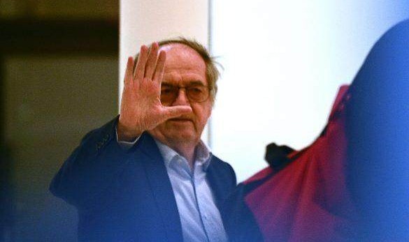 开云官方平台-蔑视齐祖报应已至？法足协两大最高当权者被停职