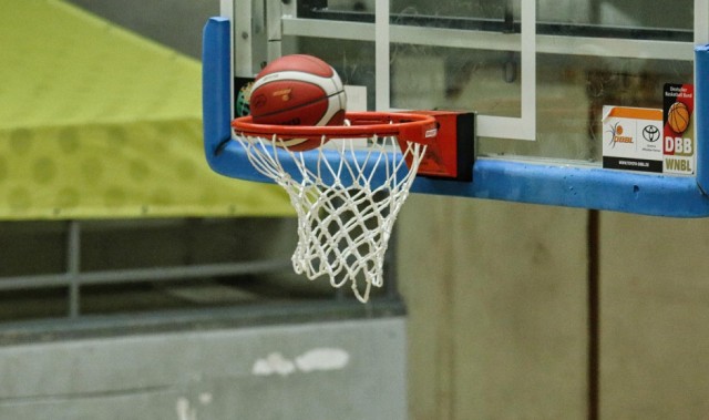 杨瀚森父母赴美将现场助阵儿子选秀 林葳不去纽约+预定夏联名额