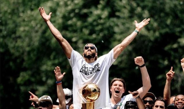 塔图姆：夺冠能让一些人闭嘴 他们现在得叫我冠军