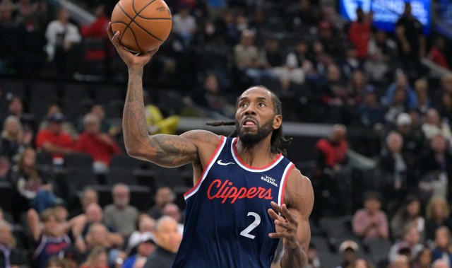 6连胜最粗的大腿！快船5号位是谁区别不大 连胜密码就是战神卡